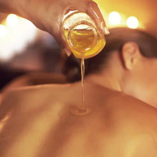 Массаж спины с маслом в Москве