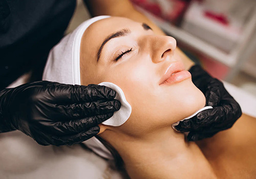 Комбинированная чистка лица в Москве