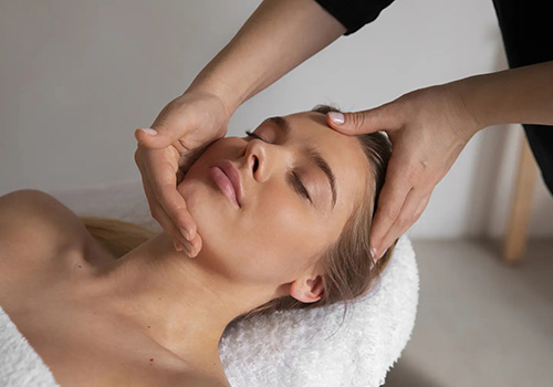 Массаж лица фейспластический в Москве