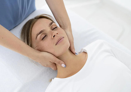 Массаж шейно воротниковой зоны в Москве