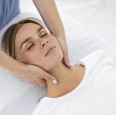 Массаж шейно воротниковой зоны в Москве