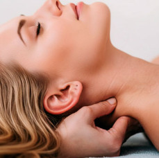 Массаж шейно воротниковой зоны в Москве