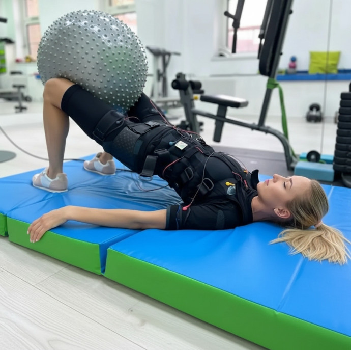 Фитнес ЕМS-тренировка в Москве