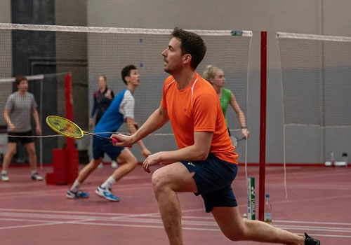 Игра в бадминтон в Москве