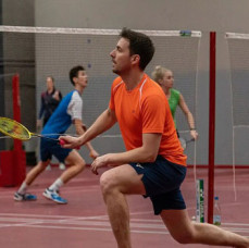 Игра в бадминтон в Москве