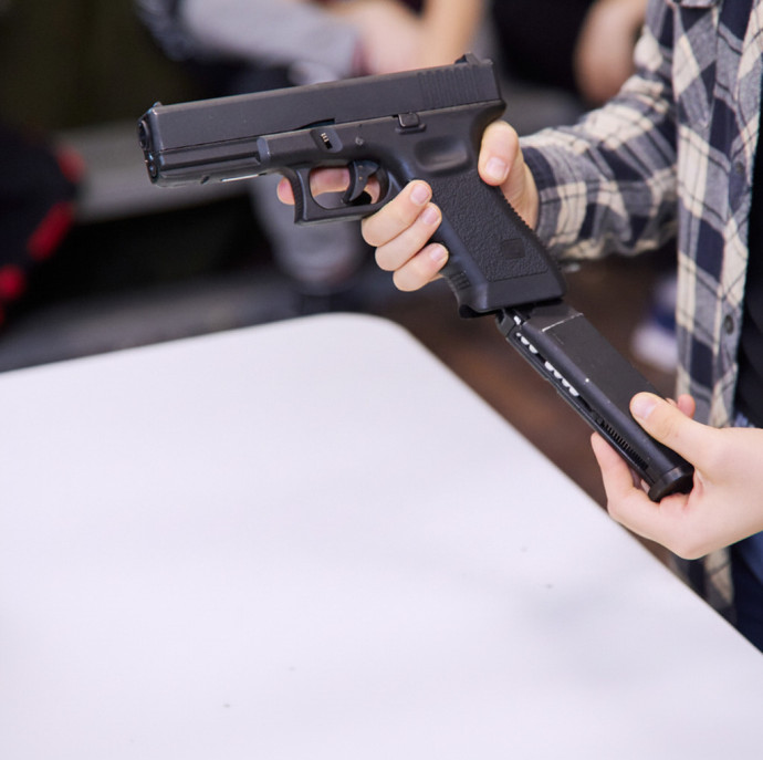 Курс по стрельбе из пневматического пистолета в Москве