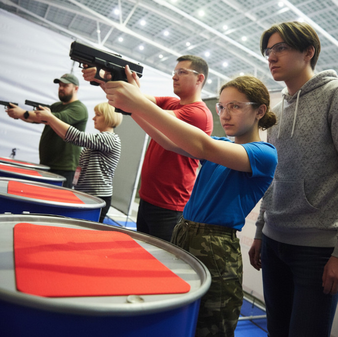 Курс по стрельбе из пневматического пистолета в Москве