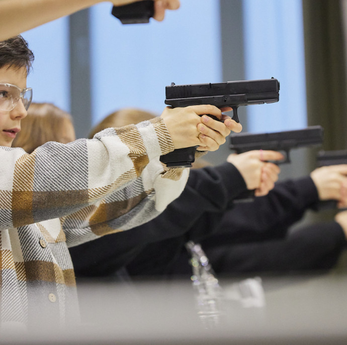 Курс по стрельбе из пневматического пистолета в Москве