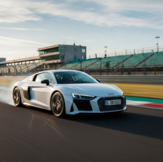 Заезд на Audi R8 в Москве