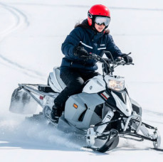 Катание на снегоходе в Москве