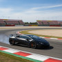 Заезд на спорткаре Lamborghini Huracan на гоночном треке в Москве