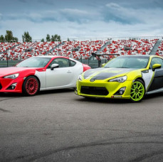 За рулем гоночного болида в Москве