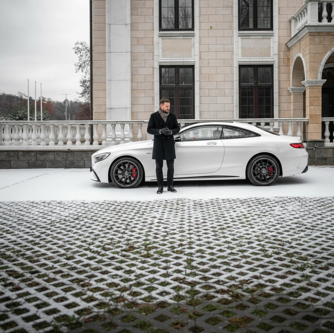 Аренда автомобиля Mercedes S63 coupe AMG в Москве