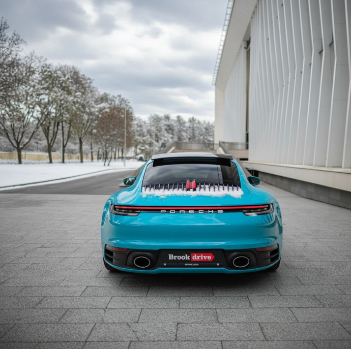 Аренда автомобиля Porsche 911 Carrera 4S в Москве
