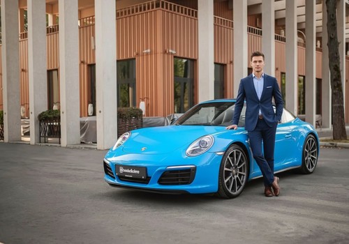 Аренда автомобиля Porsche 911 Targa 4 в Москве