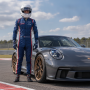 Заезд на спорткаре Porsche 911 GT3 на гоночном треке в Москве