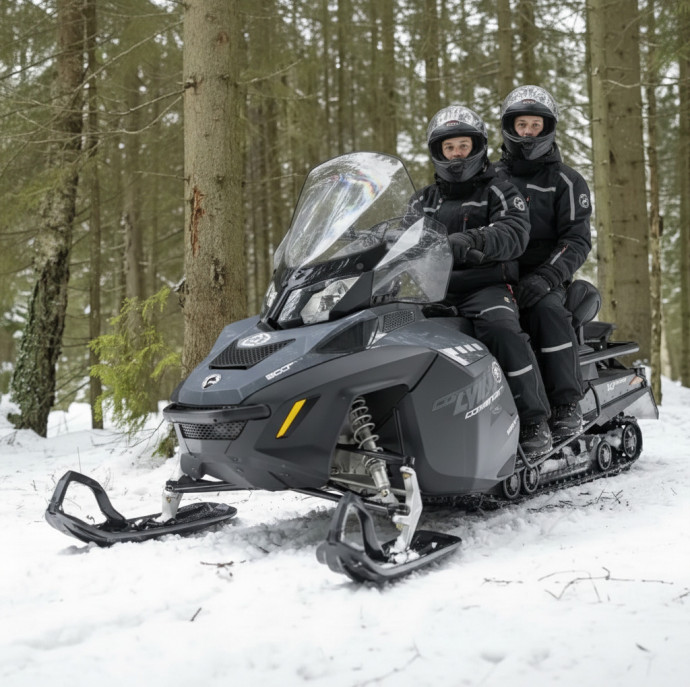 Катание на канадских снегоходах в Москве