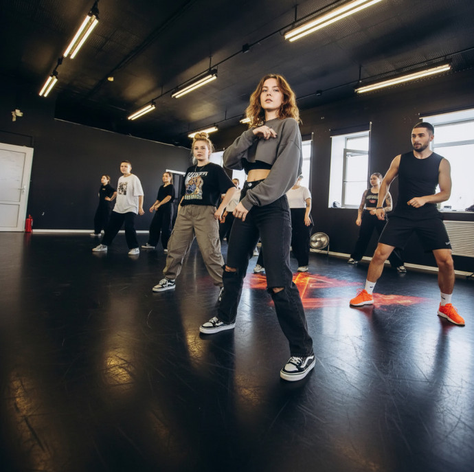 Занятия по танцевальному стилю K POP в Санкт-Петербурге