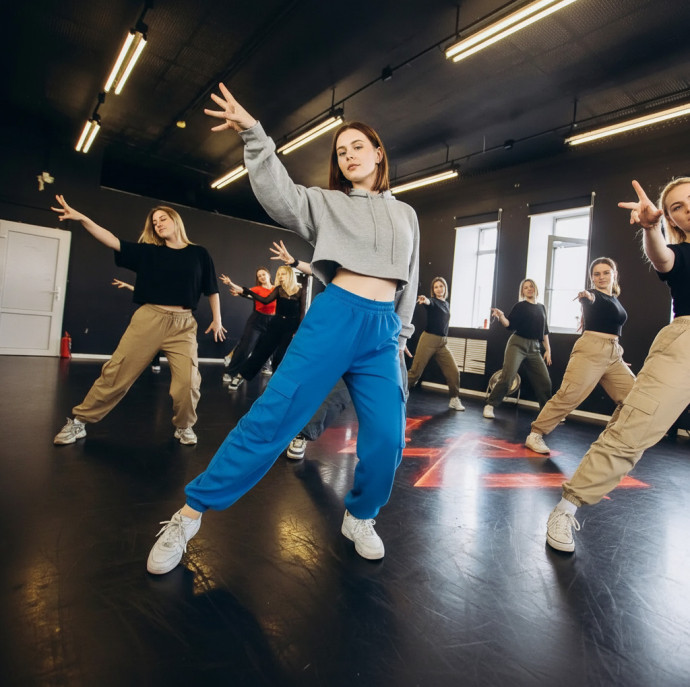 Занятия по танцевальному стилю K POP в Санкт-Петербурге