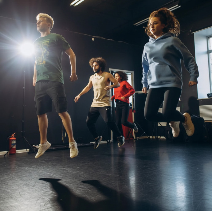Занятия по танцевальному стилю HIP HOP в Санкт-Петербурге