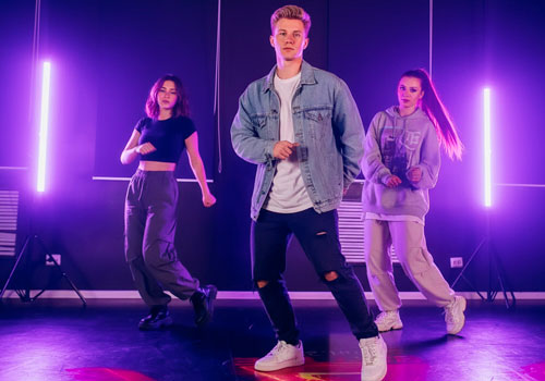 Занятия по танцевальному стилю HIP HOP в Санкт-Петербурге