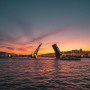 Практичная ночная экскурсия по Петербургу: разведение мостов, теплоходная прогулка в Санкт-Петербурге