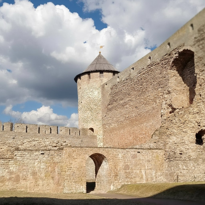 Экскурсия в Ивангород - Кингисепп - Копорье в Санкт-Петербурге