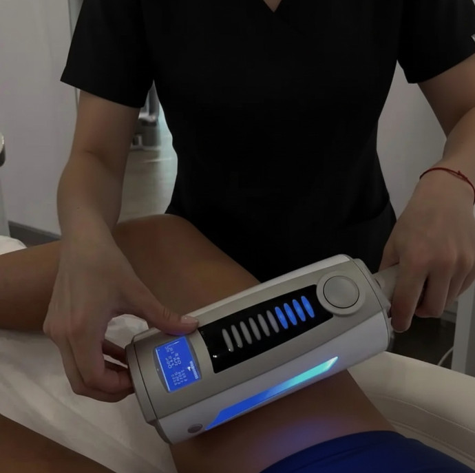 Вакуумно роликовый массаж на аппарате COSMOBODY в Санкт-Петербурге
